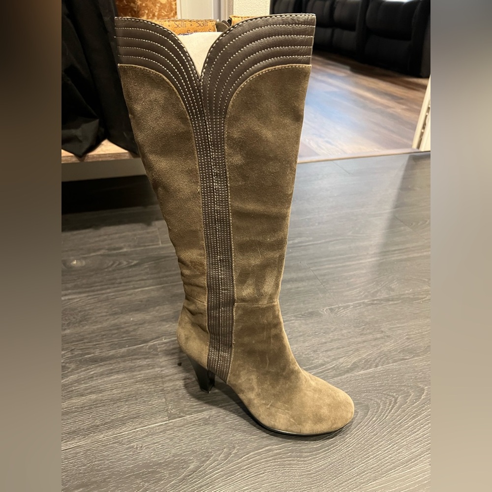 Sofft Brown Heeled Boots with brown leather Accents